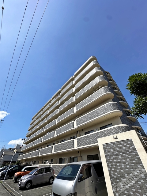 建物外観　鉄筋コンクリート造・ガッチリとした建物です♪♪
