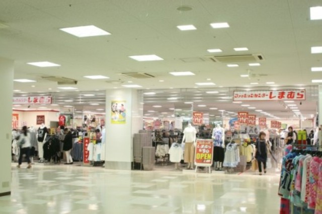 ショッピングセンター　ファッションセンターしまむら蛍池駅前店（ショッピングセンター）まで1701m