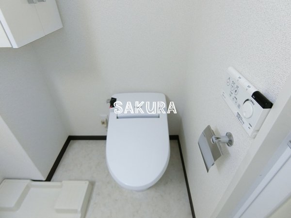 トイレ　嬉しい温水洗浄便座♪