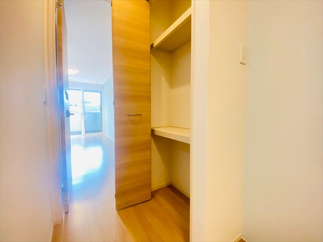 収納　同一建物内２０２号室内装写真転載