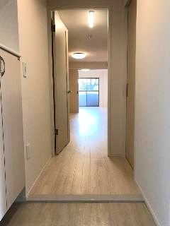 玄関　同物件他部屋参考