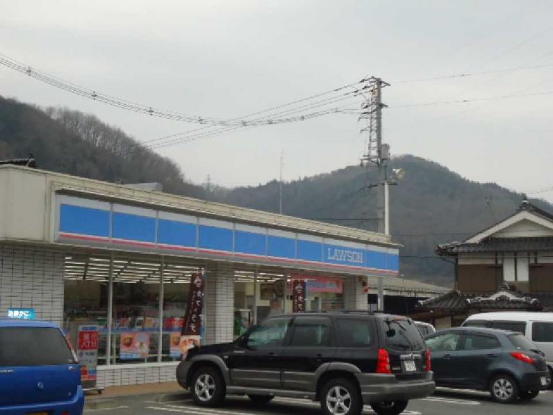 コンビニ　ローソン新見日ノ出町店（コンビニ）まで800m