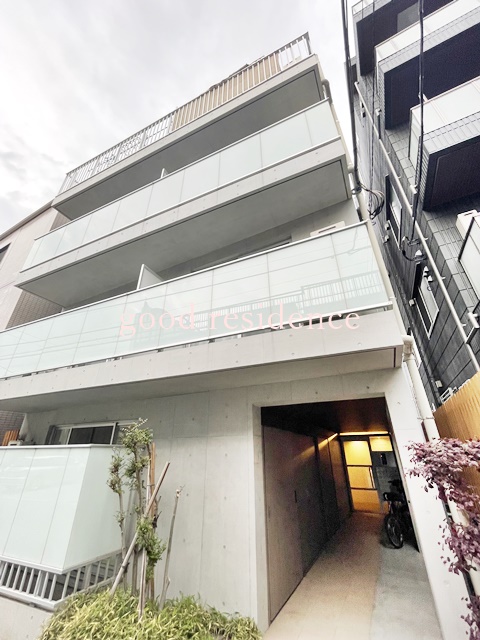 建物外観　【女性のお一人暮らしでも安心のセキュリティ♪】