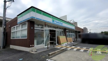コンビニ　ファミリーマート伊丹野間二丁目店（コンビニ）まで55m