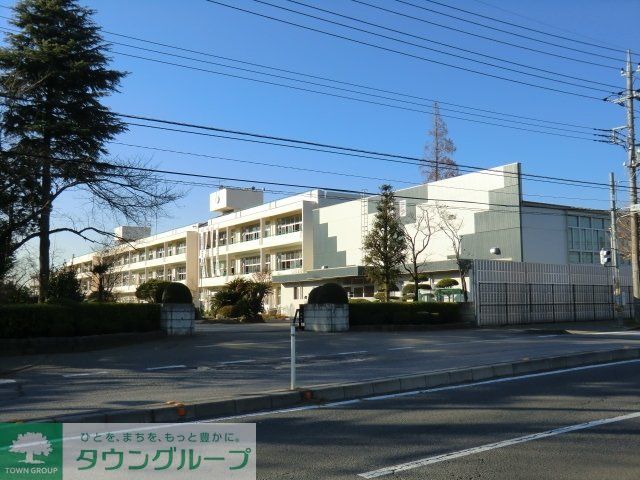 中学校　流山市立南部中学校（中学校）まで654m
