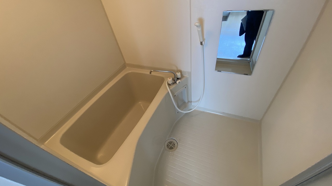 バス・シャワールーム　写真は同マンションの他のお部屋のものです