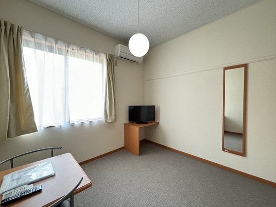 居室・リビング　※別部屋の写真です