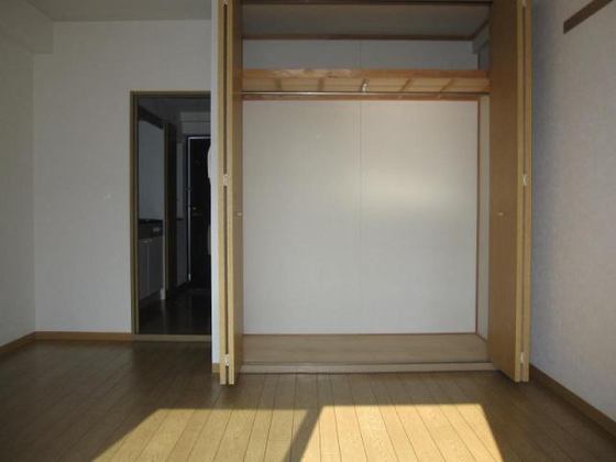 収納　※別号室の写真です。