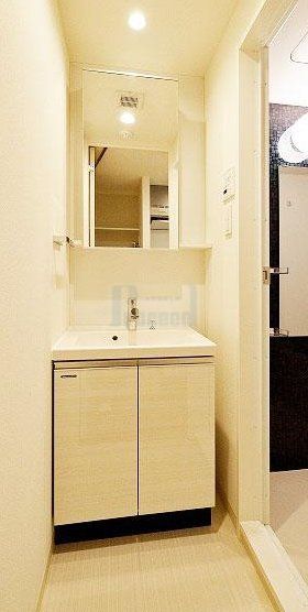 洗面設備　使いやすい独立洗面台☆