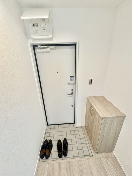 クレストコート東林間の玄関写真
