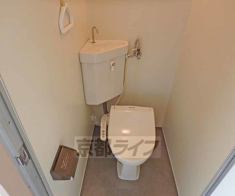 トイレ　洗浄機能付きトイレです。