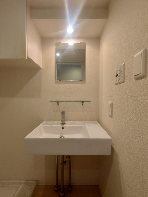 洗面設備　おしゃれな洗面台
