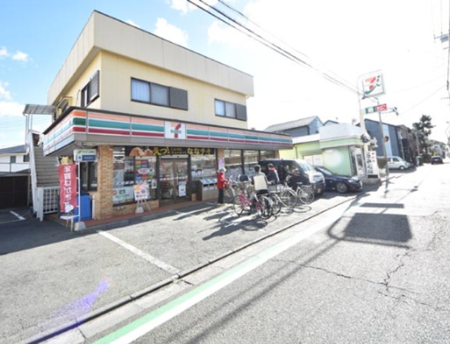 コンビニ　セブンイレブン茅ケ崎ラチエン通り店（コンビニ）まで2102m