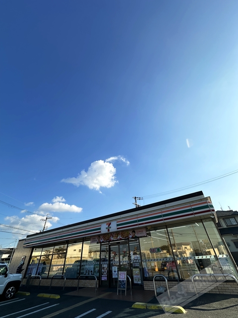 コンビニ　セブンイレブン泉佐野鶴原店（コンビニ）まで625m