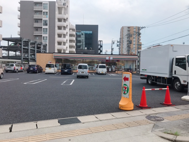 コンビニ　セブンイレブン 春日井勝川駅前店（コンビニ）まで1051m