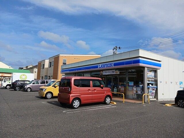 コンビニ　ローソン坂井東二丁目店（コンビニ）まで636m