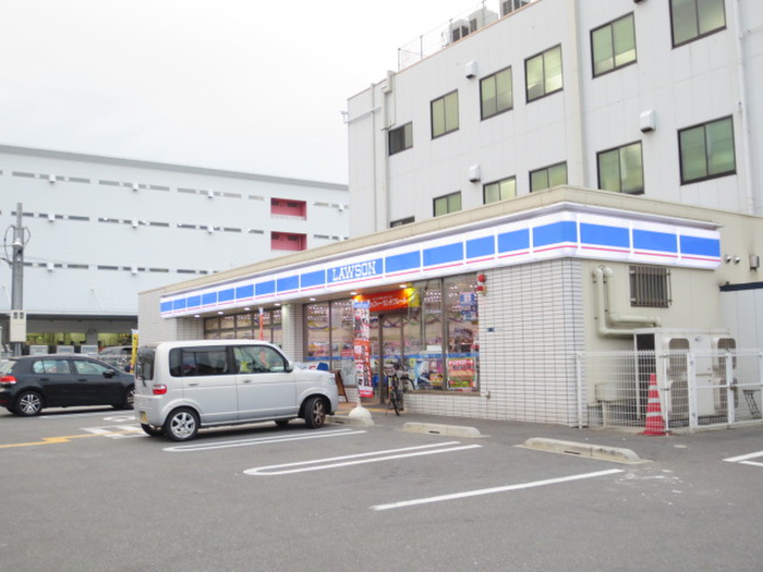 コンビニ　物件（コンビニ）まで637m