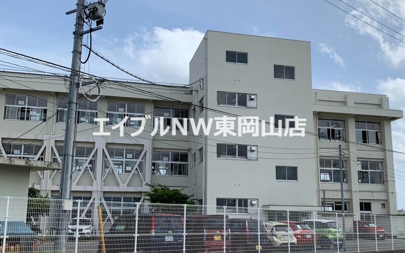 小学校　赤磐市立山陽小学校（小学校）まで831m