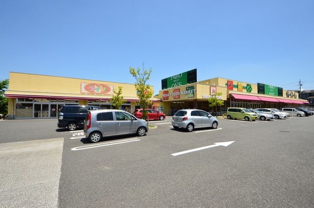 ショッピングセンター　フードワンゆりのき台店（ショッピングセンター）まで574m