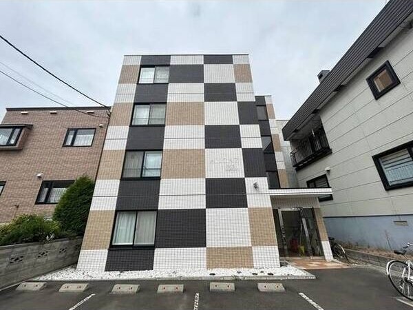 建物外観　インターネットが無料で利用可能なマンションです♪