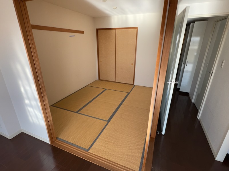 その他部屋・スペース　和室洋室6帖　押入れ付　　　　畳交換前