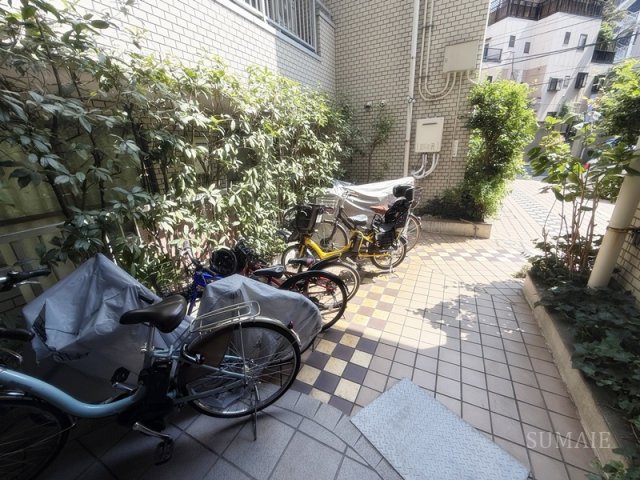 その他設備　駐輪場です。