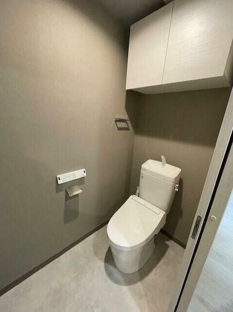 トイレ　別タイプの住戸のお写真です