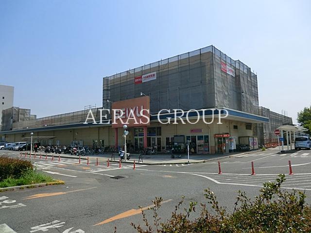 スーパー　西友新座店（スーパー）まで595m