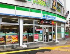 コンビニ　ファミリーマート葛飾たつみ橋店（コンビニ）まで690m