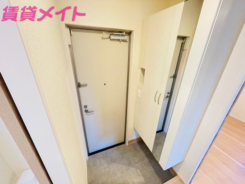 玄関　同型参考写真