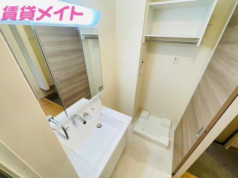 洗面設備　同型参考写真