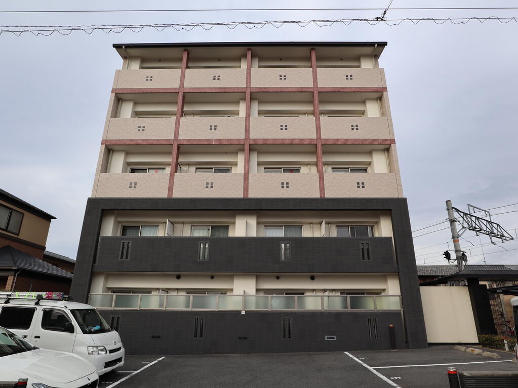 アスティオン深草の外観写真