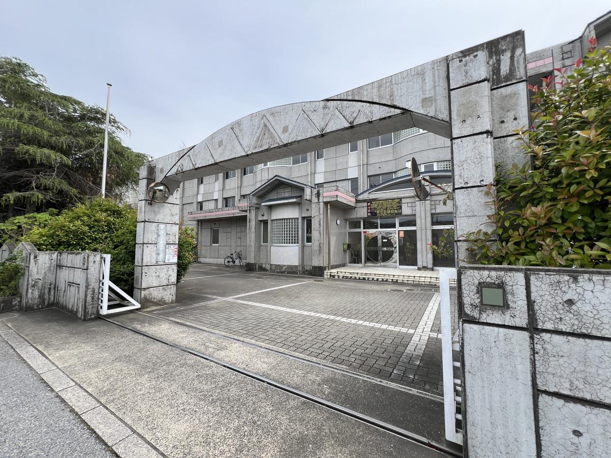 中学校　君津（中学校）まで700m