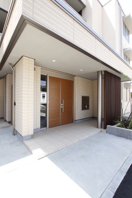 エントランス　建物入り口