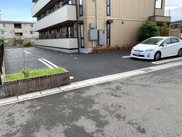 駐車場　駐車場