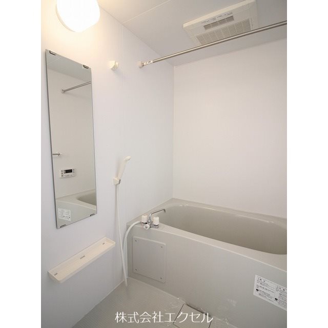 バス・シャワールーム　同建物別部屋の画像です