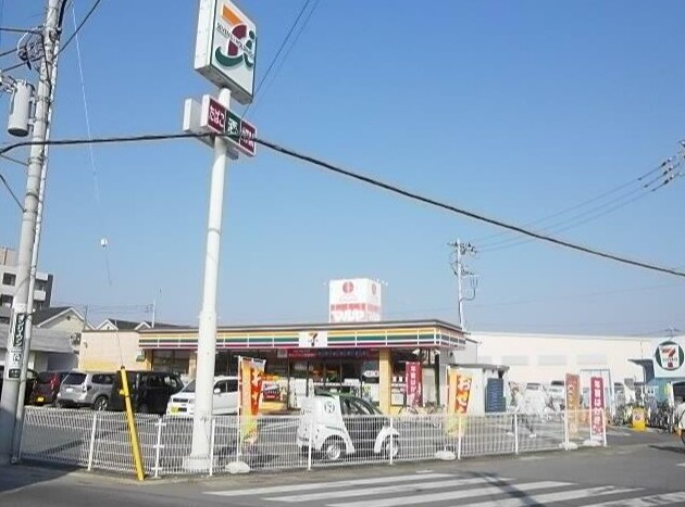 コンビニ　セブンイレブン豊春駅前店（コンビニ）まで778m