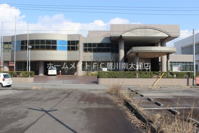 図書館　豊川市御津図書館（図書館）まで617m