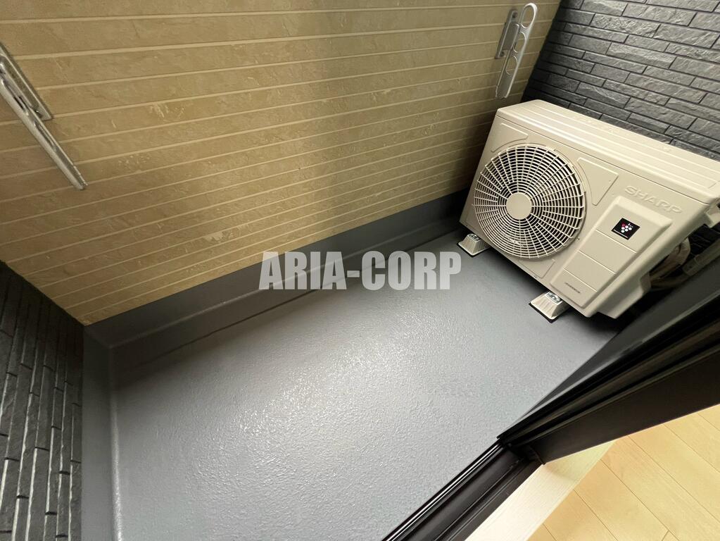 バルコニー　バルコニー、室内物干し機、浴室の3か所で洗濯干しが可能です！