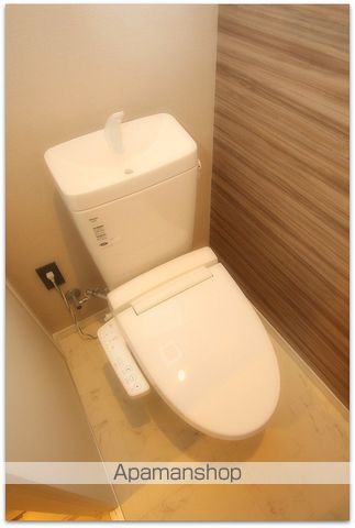 ＪＲ大阪環状線 弁天町駅 徒歩8分 10階建 築8年のトイレ写真