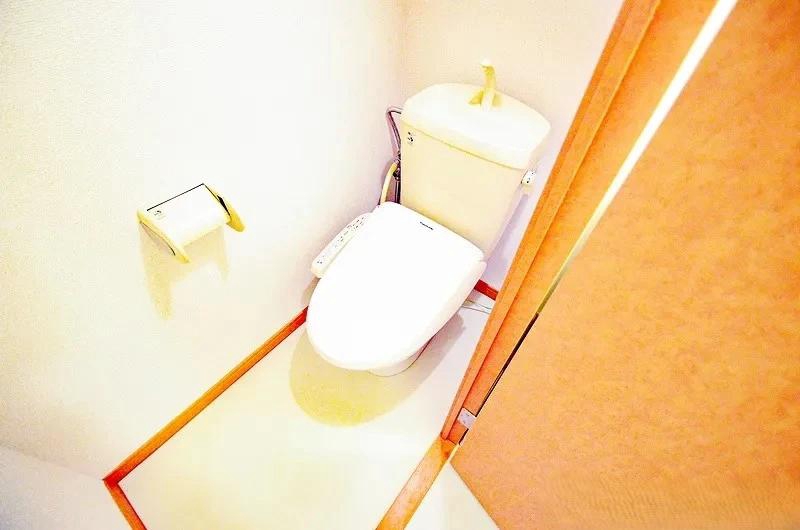 トイレ　別号室イメージ