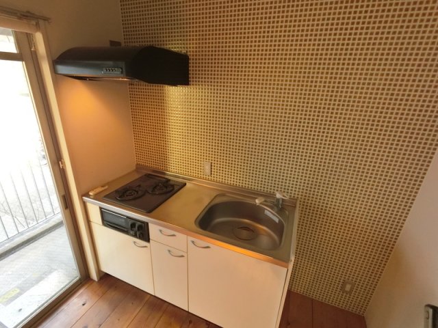 キッチン　ロイヤルメゾンMINAMI　SENBA　キッチン