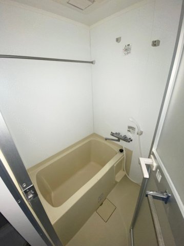 バス・シャワールーム　【掲載写真・動画は同物件内別部屋のお写真になります】