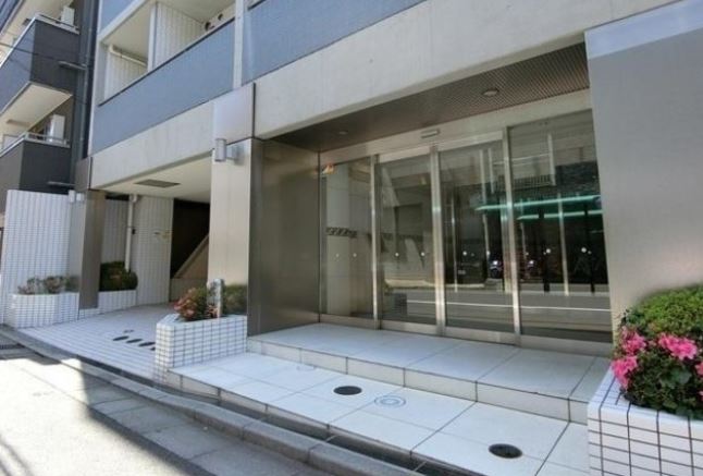 エントランス　★分譲マンションならではの、高級感あるエントランス★