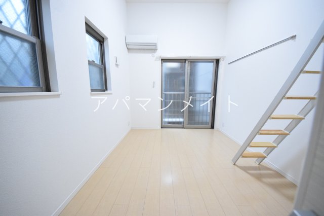 その他部屋・スペース　使い勝手のいい寝室です