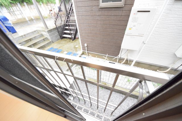 バルコニー　洗濯物が干せます