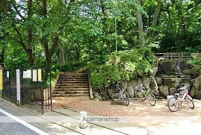 公園　滝の根公園（公園）まで350m