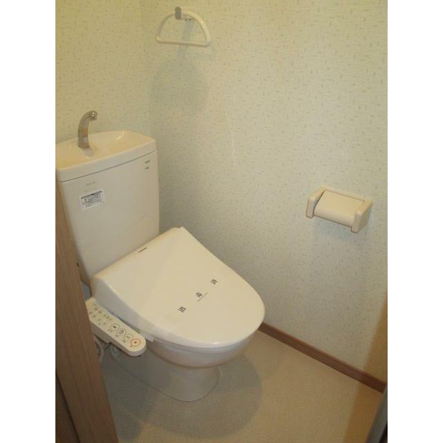 東急田園都市線 長津田駅 徒歩9分 2階建 築15年のトイレ写真
