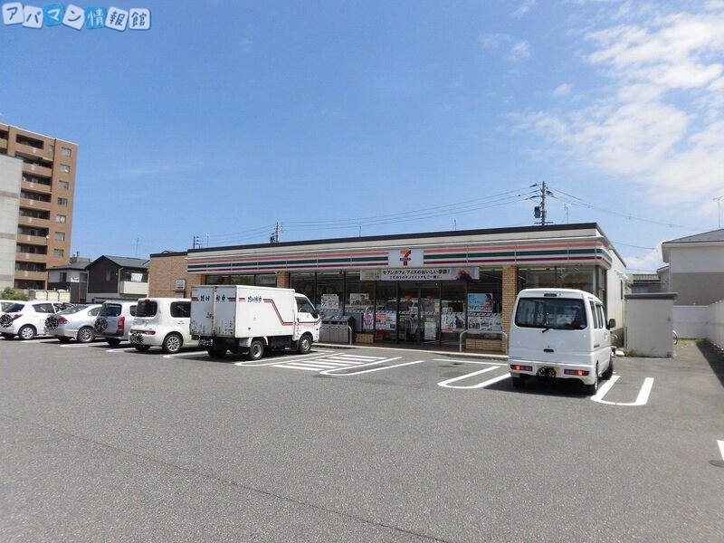 コンビニ　セブンイレブン新潟東出来島店（コンビニ）まで751m