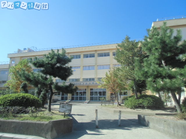 小学校　新潟市立上山小学校（小学校）まで1120m